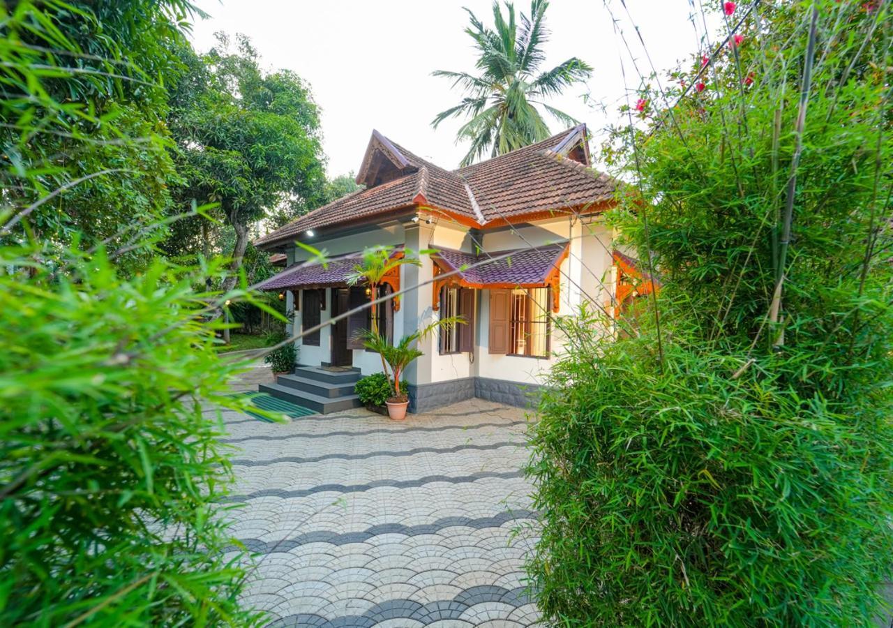 Pop Tavern Kovalam Beach Villa By Voye Homes Экстерьер фото